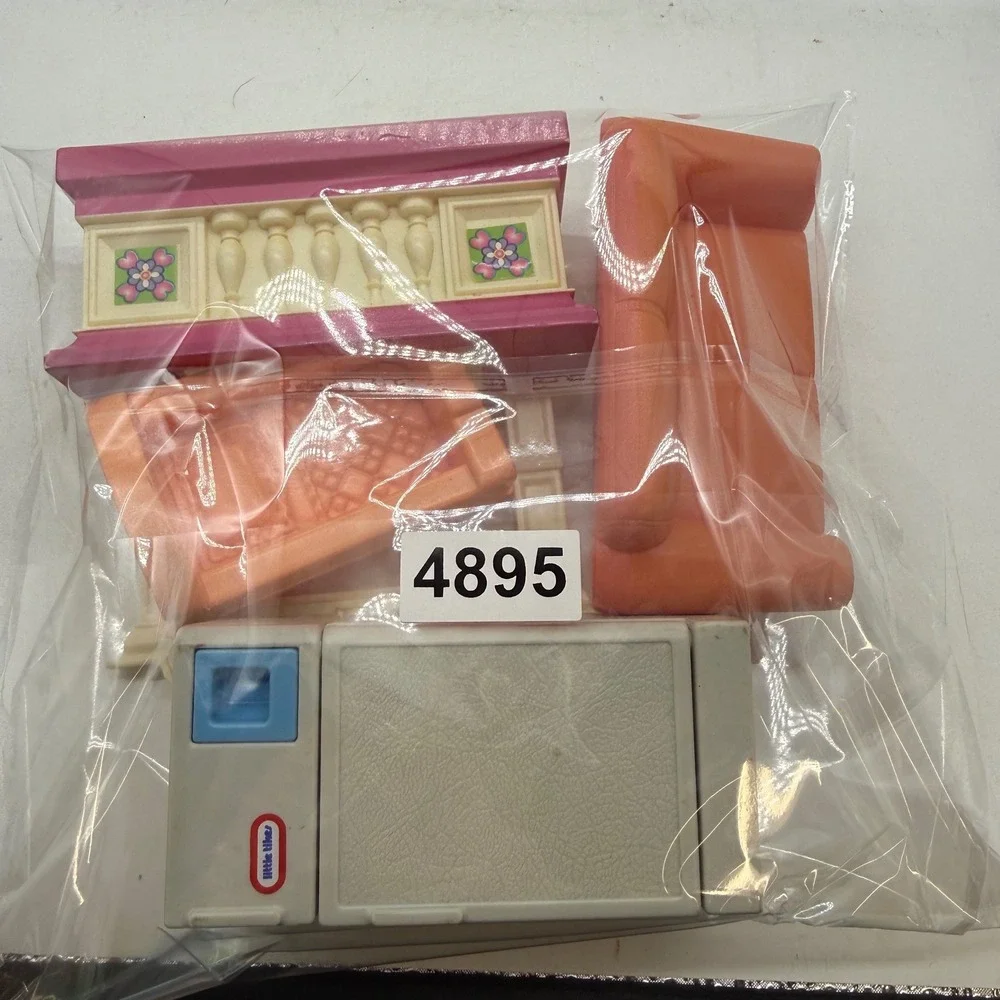 Mixed Dollhouse Furniture Lot Little Tikes Fridge Mattel Sofa Bed Counter Toy